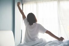 Mengapa Semua Orang Suka Menguap dan Menggeliat ketika Bangun Tidur? 