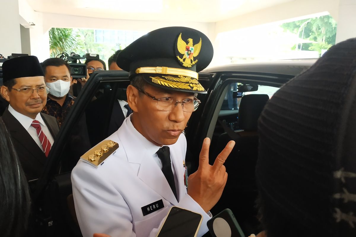 Penjabat (Pj) Gubernur DKI Jakarta Heru Budi Hartono selepas dilantik di kantor Kementerian Dalam Negeri, Senin (17/10/2022).