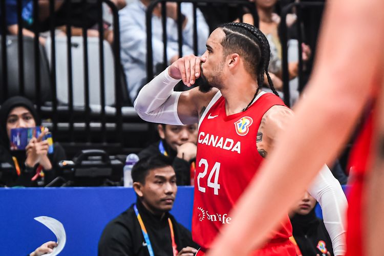 Aksi pemain Kanada, Dillon Brooks, ketika melawan Lebanon pada laga fase grup FIBA World Cup 2023 di Indonesia Arena, Senayan, Jakarta, Minggu (27/8/2023).