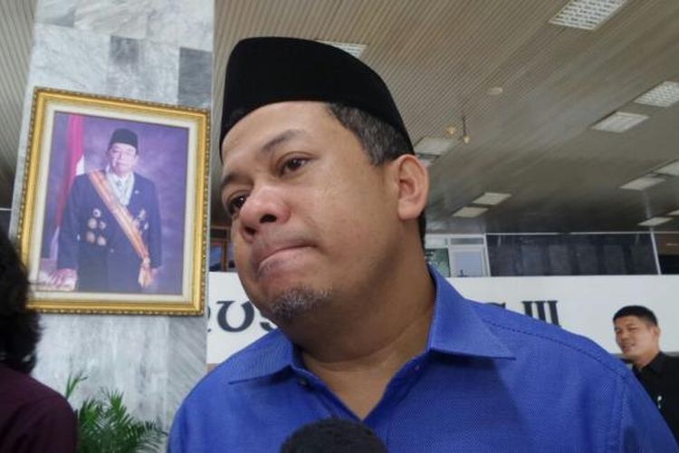 Wakil Ketua DPR RI Fahri Hamzah di Kompleks Parlemen, Senayan, Jakarta, Selasa (22/11/2016)