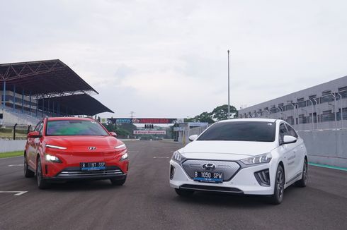 Sensasi Naik Mobil Listrik Hyundai di Sirkuit Sentul