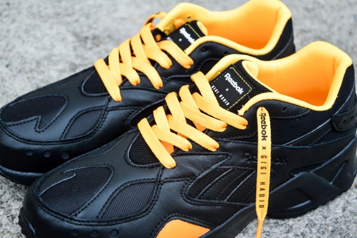 Sepatu on sale reebok classic