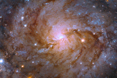 Teleskop Hubble Bidik Galaksi Tersembunyi di Bima Sakti, Seperti Apa?