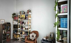 Ketika Rumah, Buku, dan Kopi Menjadi Ruang Literasi