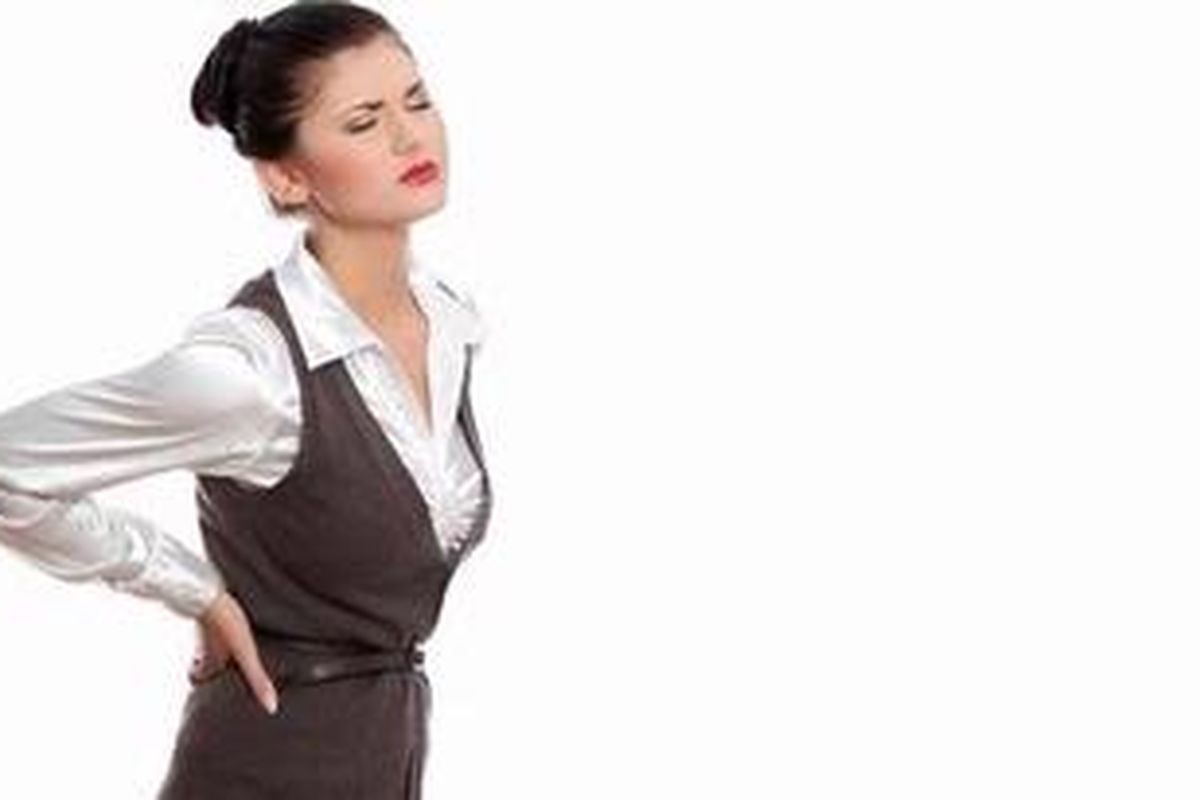 Setelah duduk seharian, pinggang pasti pegal. Memutar pinggang sampai berbunyi, rasanya enteng sekali.