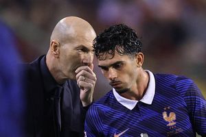 Lucas Da Cunha Debut di Timnas Perancis, Gelandang Como Puaskan Zidane