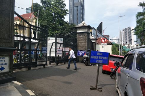 Penjagaan Mapolda Metro Jaya Diperketat Buntut Aksi Bom Bunuh Diri di Mapolsek Astanaanyar