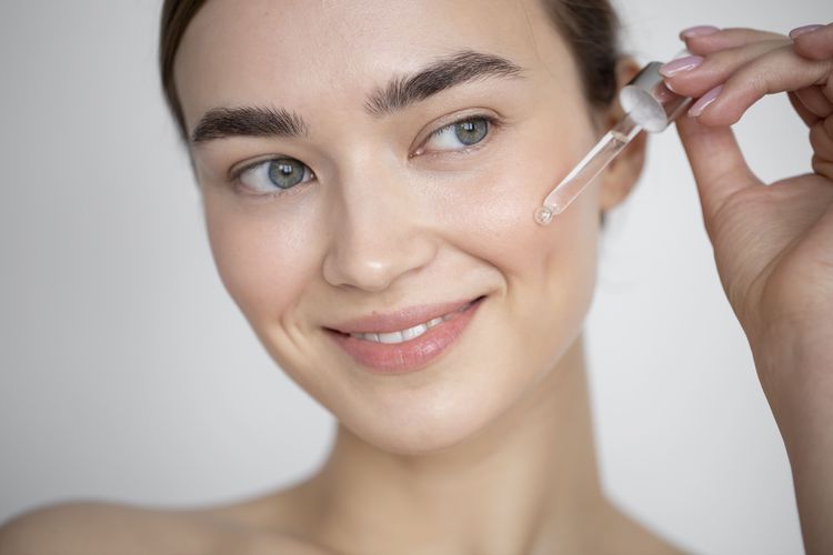 Mengapa Melakukan Rutinitas Skincare Bisa Bantu Kelola Stres