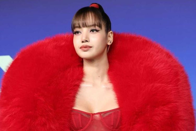 Lisa BLACKPINK Menang Best Pop VMAs 2026, Tampil Serba Merah