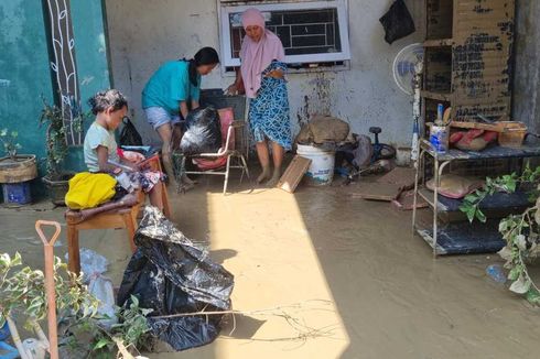 147 Korban Banjir Bandang Mengungsi, Sebagian Kembali untuk Bersihkan Lumpur di Rumah
