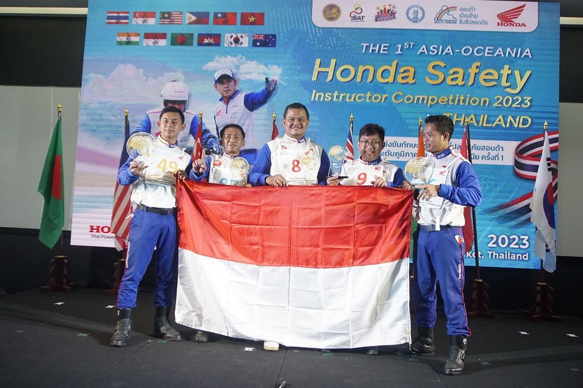 Para instruktur Safety Riding PT Astra Honda Motor (AHM) berhasil membawa pulang prestasi di ajang The 1st Honda Asia & Oceania Safety Instructors Competition 2023 di Phuket, Thailand pada 2-4 Februari 2023.