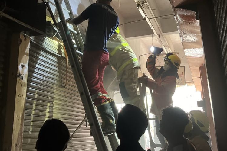 Kios di Pasar Raya II Salatiga Terbakar, Diduga Akibat Korsleting Lampu