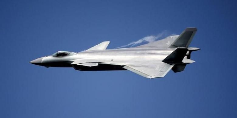 Jet tempur siluman baru China, bernama Chengdu J-20.