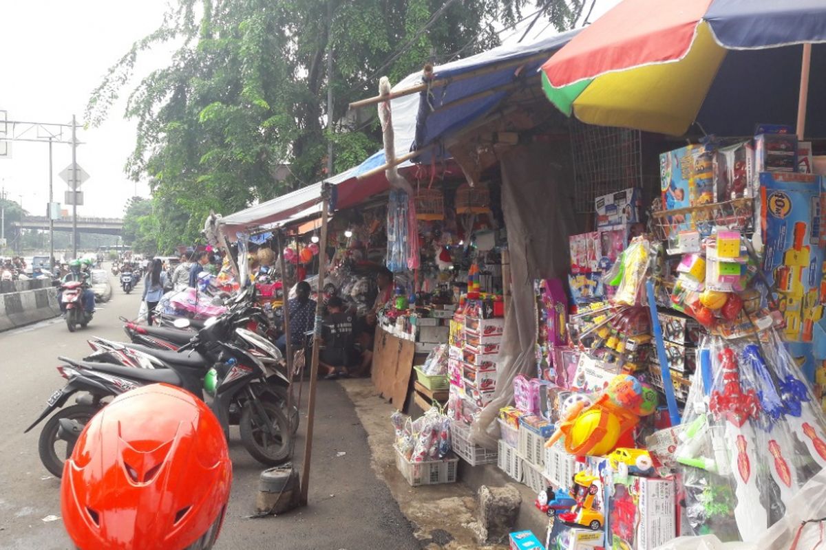 Suasana Pasar Gembrong, Jakarta Timur, pada Rabu (7/2/2018). Pasar Gembrong dikabarkan akan digusur terkait pembangunan Tol Bekasi-Cawang-Kampung Melayu (Becakayu)