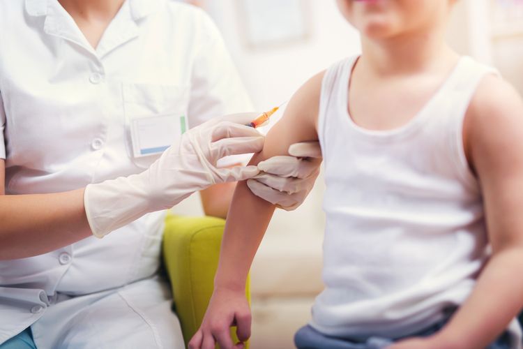 Ilustrasi vaksinasi anak-anak.