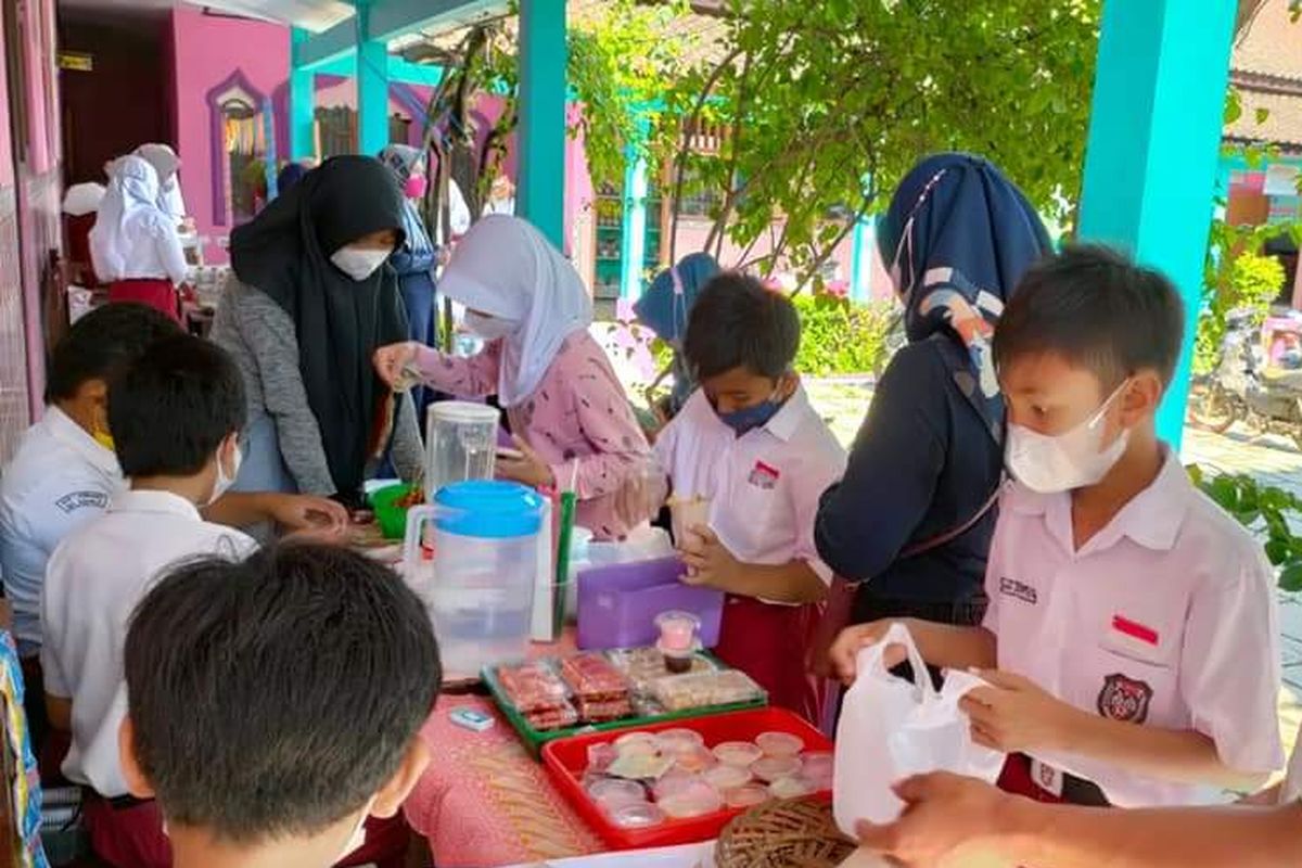 Kurikulum prototipe yang kini sudah mulai digunakan di sekolah penggerak dapat digunakan sebagai alternatif kurikulum di sekolah nonpenggerak. 