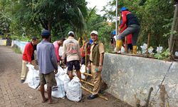 Tanggul Kali Plumbon Jebol, Pemkot Semarang Gerak Cepat Lakukan Penanganan