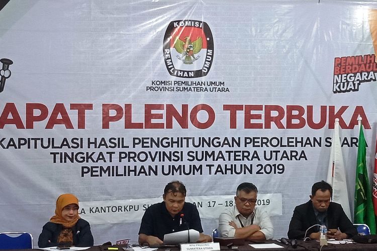 KPU Sumut masih berusaha menyelesaikan rekapitulasi hasil penghitungan suara tingkat provinsi yang sudah tiga kali molor dari waktu yang ditentukan, Minggu (19/5/2019) 