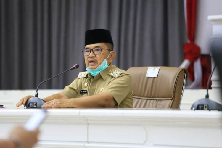 Wali Kota Palopo HM Judas Amir mengajak warga untuk Salat idul Fitri di rumah saja bersama keluarga demi memutus mata rantai penularan covid-19, Rabu (20/05/2020)