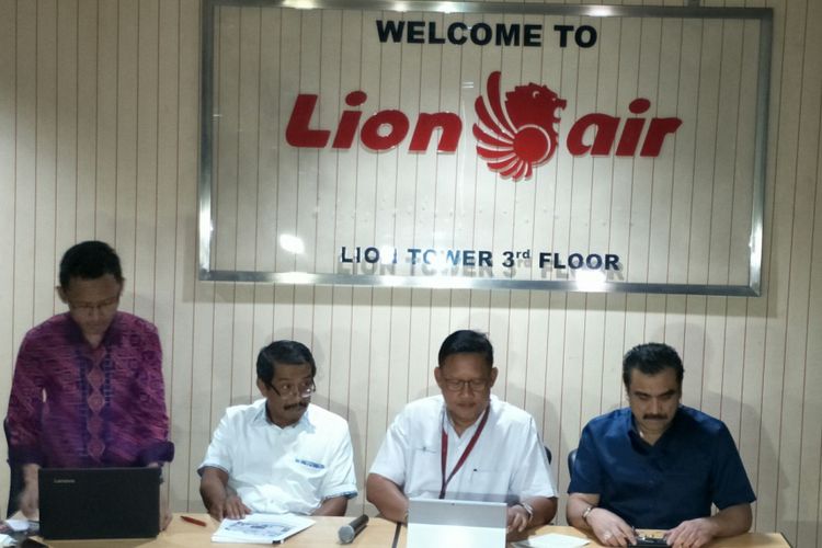 Petinggi Lion Air Grup saat menggelar konferensi pers di Lion Tower, Jakarta, Rabu (28/11/2018)