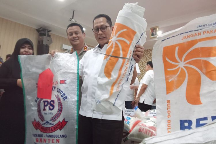 Perum Bulog  bersama Satgas Pangan Polda Banten menangkap 7 tersangka yang melakukan kecurangan distribusi beras Bulog di wilayah hukum Polda Banten.