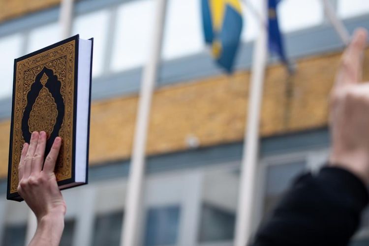 Swedia Keluarkan Larangan Unjuk Rasa Sambil Bakar Al-Qur’an