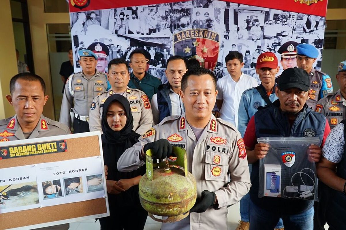 Kapolresta Bandung Kombes Pol Kusworo Wibowo saat menggelar perkara di Mapolresta Bandung, terkait kasus pembunuhan wanita di sebuah Vila di Pangalengan