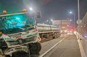 Truk Trailer Muatan Beton Tabrak Pagar Dekat Exit Tol Kamal, Sopir Diduga Mengantuk