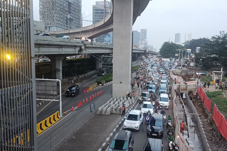 Rekayasa lalu lintas di jalan TB Simatupang 