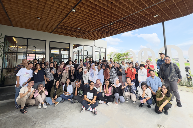 Keluarga besar Kompas.com berkumpul di Solo, Jawa Tengah (20/2/2024).