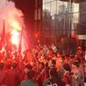 Demo Minta Firli Bahuri Dicopot Memanas, Massa Nyalakan Flare dan Bentrok dengan Polisi