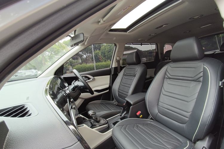 Interior Kia Carens