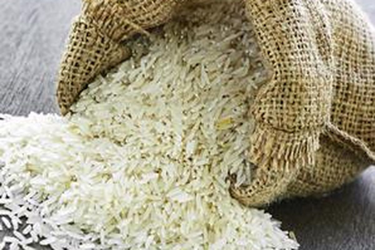 Beras sehat, justru warnanya agak keruh, tidak putih pekat. 