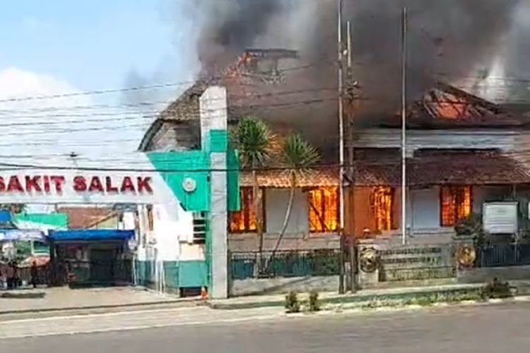 RS Salak yang berada di Jalan Raya Sudirman, Kota Bogor, Jawa Barat, kebakaran pada Jumat (7/4/2023) siang.