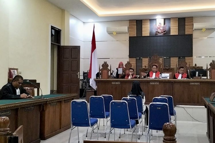 Suasana sidang vonis korupsi uang tukin Kejari Bandar Lampung di Pengadilan Tipikor Tanjung Karang, Selasa (15/8/2023).
