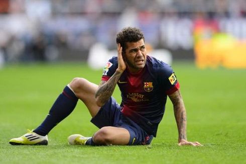 Alves di Ambang Pintu Keluar Camp Nou