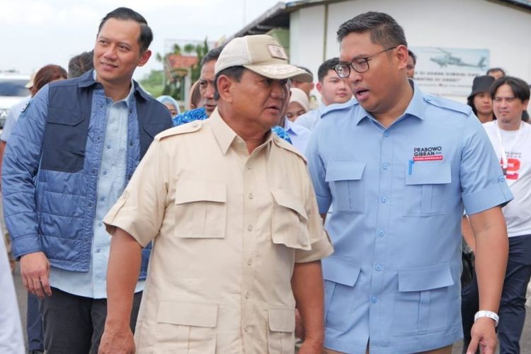 Ketua DPD Gerindra Jawa Tengah (Jateng) Sudaryono (kanan) dan Ketua Umum Partai Gerindra Prabowo Subianto.