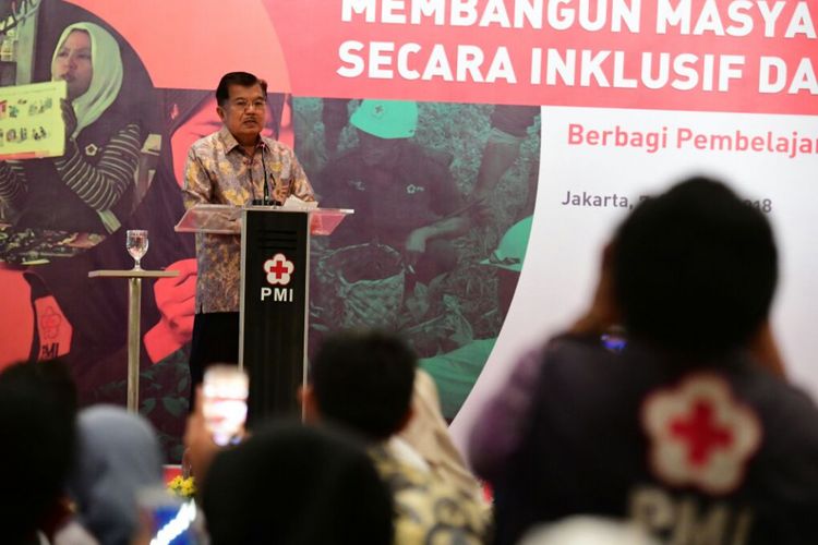 Wakil Presiden RI Jusuf Kalla membuka seminar dan lokakarya bertajuk Membangun Masyarakat Tangguh Bencana secara Inklusif dan Berkelanjutan di Hotel Millennium, Jakarta, Rabu (7/3/2018). 