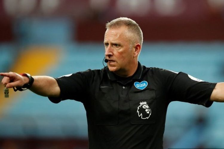 Jonathan Moss akan memimpin laga semifinal Piala FA 2019-2020 antara Arsenal vs Manchester City.