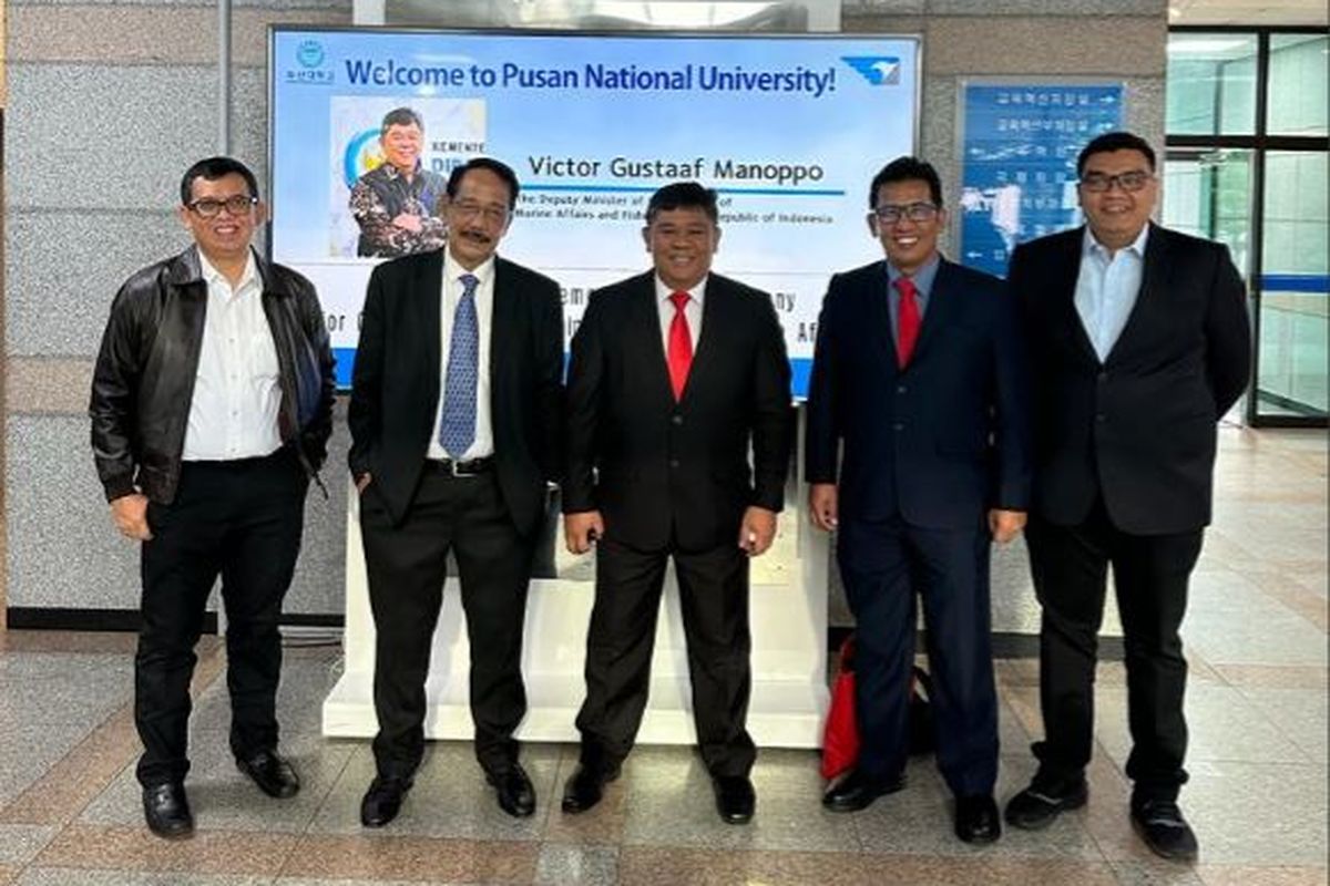 Kementerian Kelautan dan Perikanan (KKP) akan bekerja sama dengan Universitas Nasional Pusan, Korea Selatan untuk mengembangkan teknologi pengelolaan sampah ramah lingkungan.