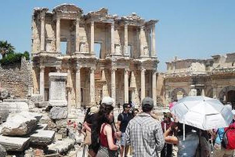 Reruntuhan Kota Efesus.