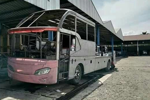 Bus Bikinan Bengkel Primajasa, Bisa Gendong Mobil