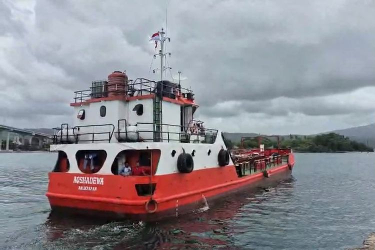2 Pekan Langka, Pertamina Akhirnya Suplai 63 Kilo Liter BBM ke Banda