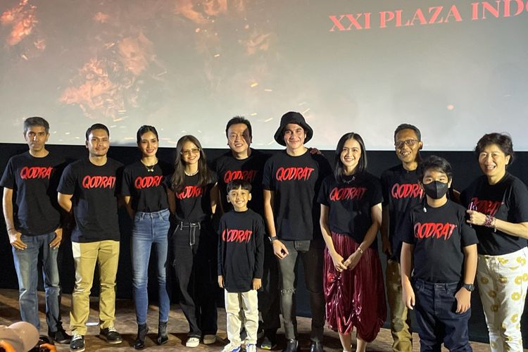 Deretan pemain film Qodrat saat ditemui di kawasan Thamrin, Jakarta Pusat, Selasa (27/9/2022). 