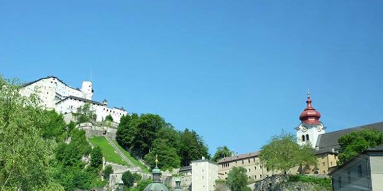 Biara Abbey di Salzburg, Austria. Salzburg memang terkenal sebagai salah satu tujuan wisata populer di Austria.