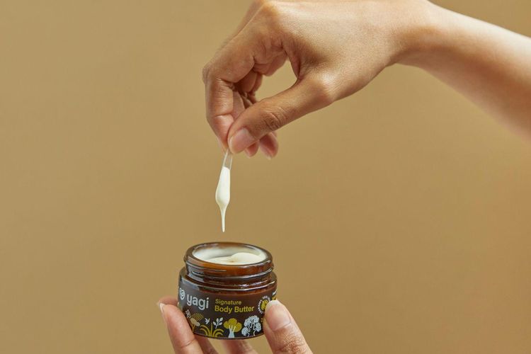 Yagi Forest Signature Body Butter dapat membantu meredakan gejala kulit iritasi dan mengurangi eksim sejak pemakaian pertama. 

