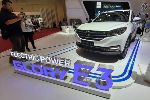 DFSK Pamerkan Mobil Listrik Glory E3 di GIIAS 2019