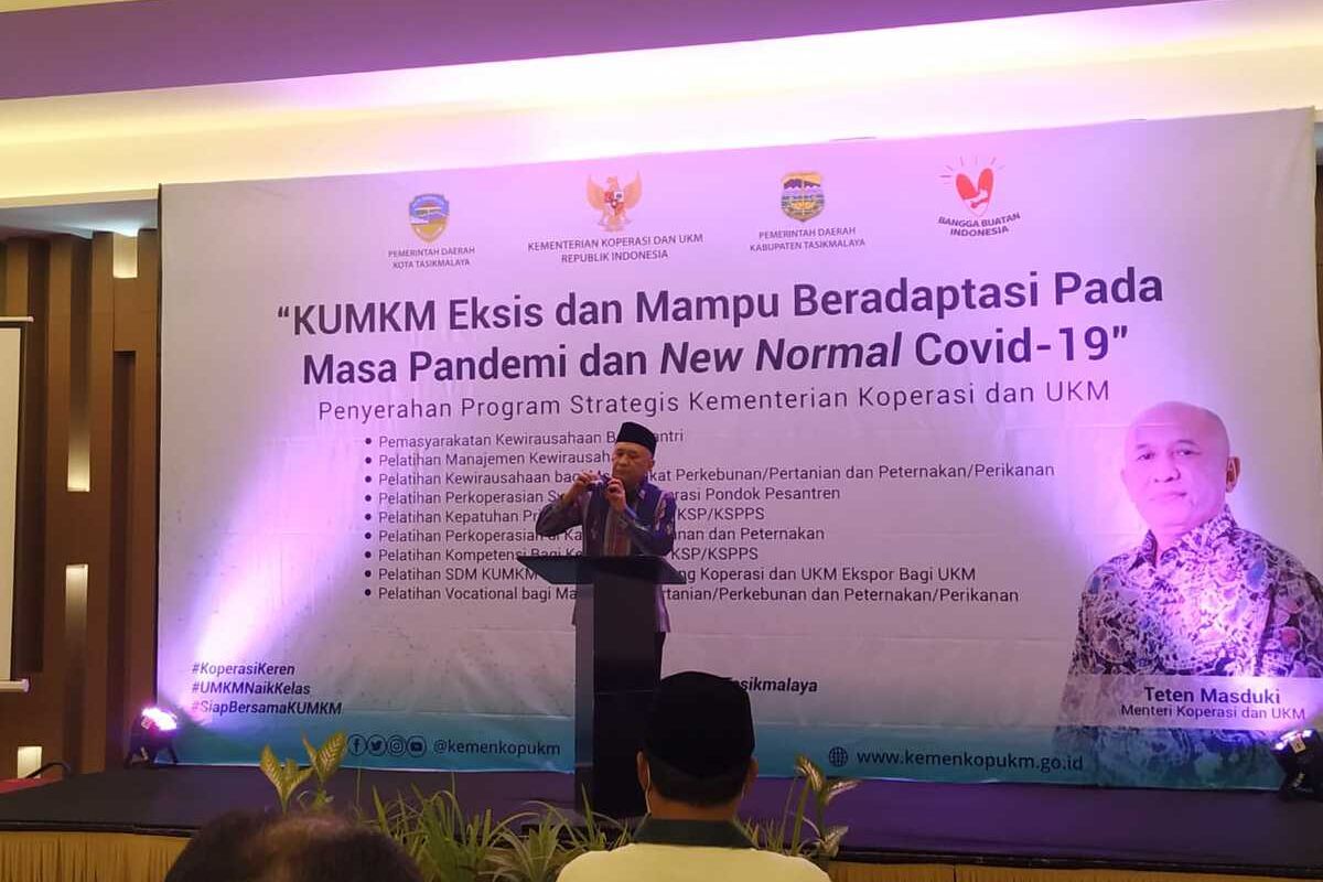 Menteri UKM Teten Masduki saat memberikan pengarahan kepada ratusan pelaku UMKM di Kota Tasikmalaya, Jumat (10/7/2020).