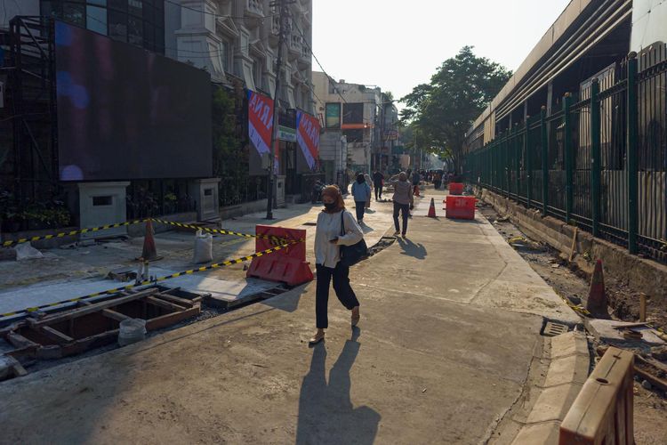 Penataan jalur pedestrian di Jalan Blora