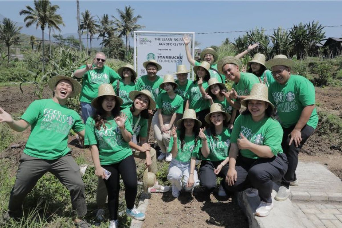 PT Sari Coffee Indonesia dan Starbucks Foundation berdayakan komunitas di Indonesia. 